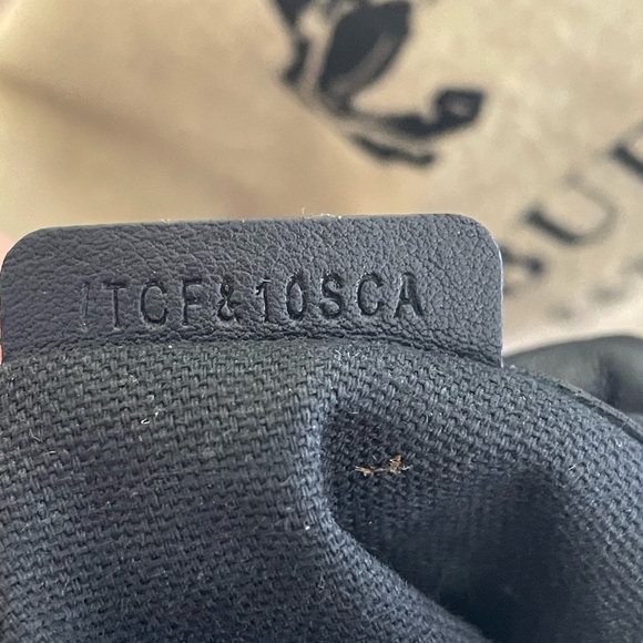 HOST PICK⭐️Authentic Burberry Crossbody Leather & House Check Bag 🤎🖤New as✨ - Picture 10 of 16